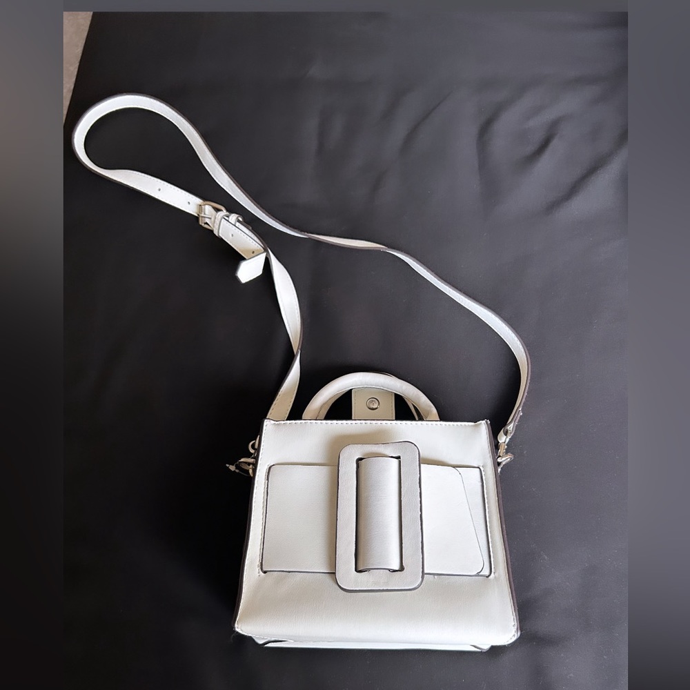 CRÈME CROSSBODY PURSE